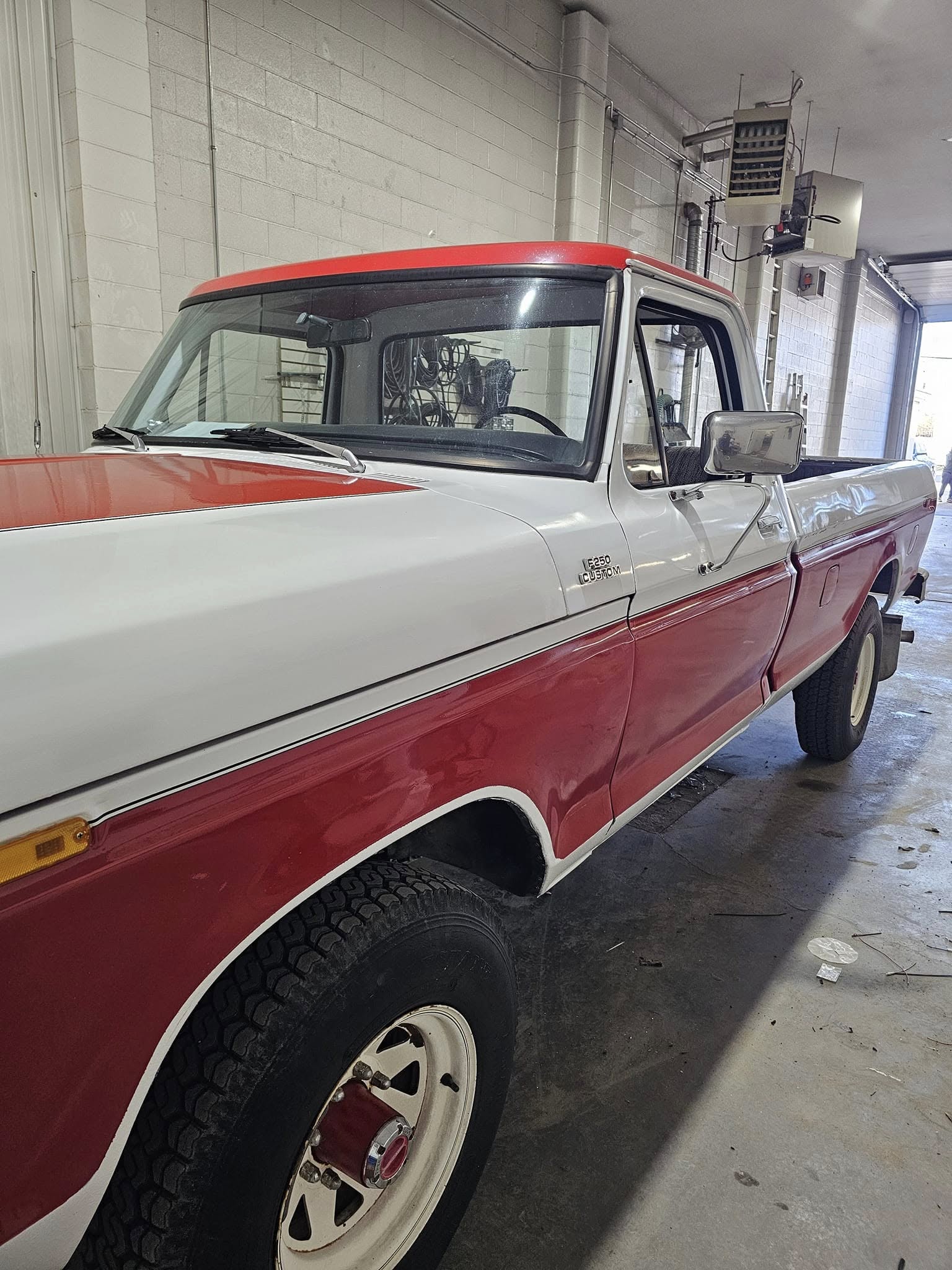 1974 Ford F-250 Custom Audio Build